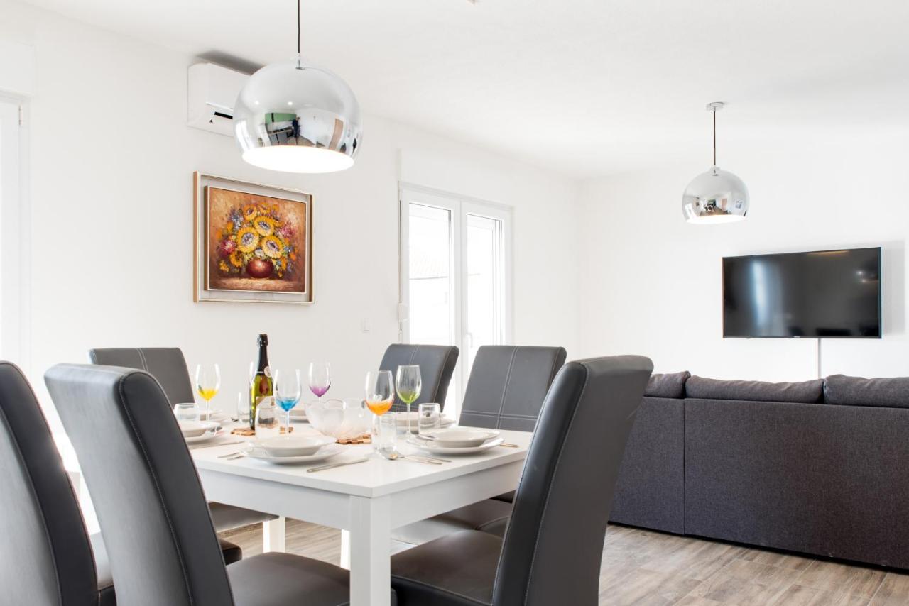 Apartments Zilic Kaštel Stari エクステリア 写真