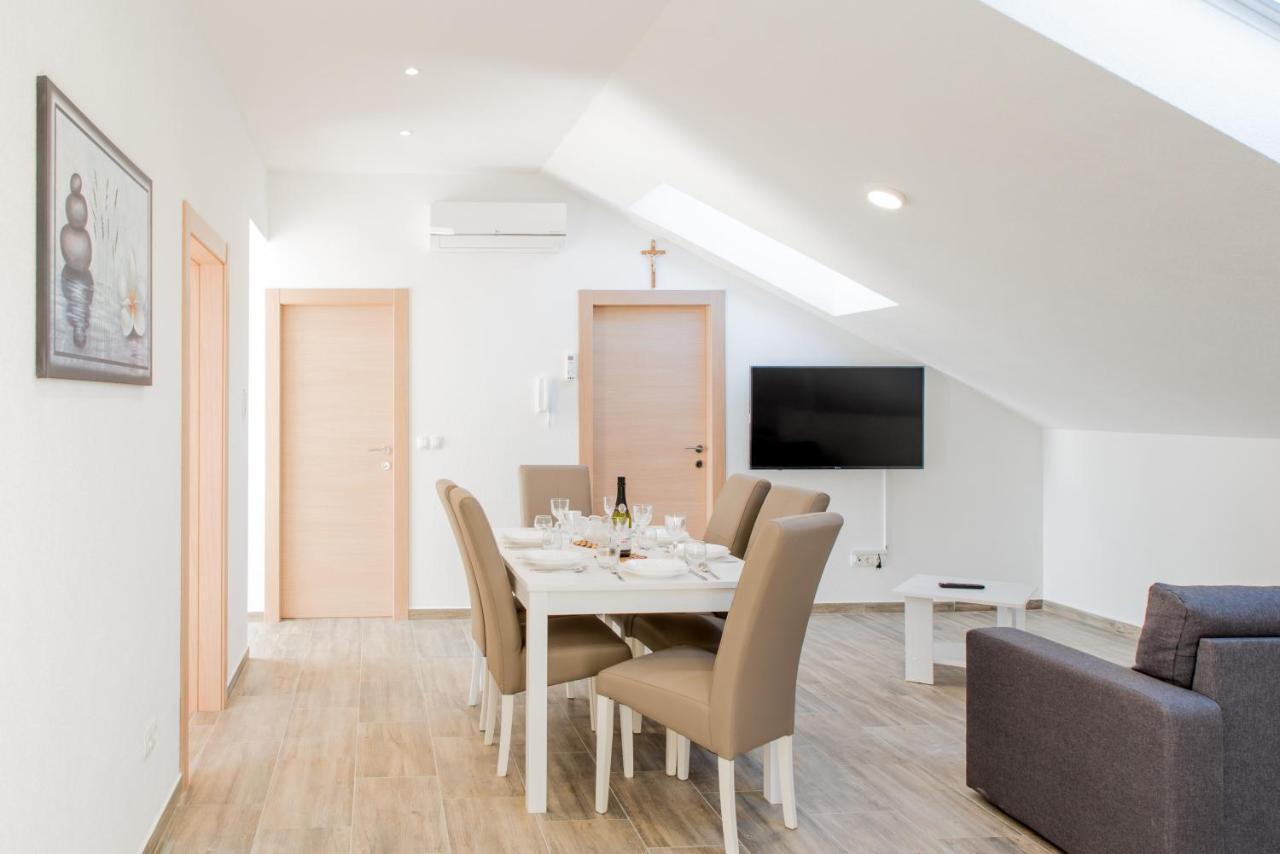 Apartments Zilic Kaštel Stari エクステリア 写真